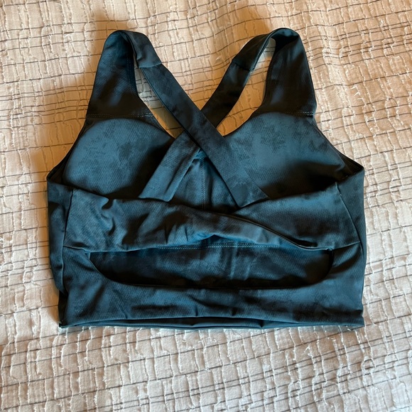 Sports Bras for Women Criss-Cross Back Padded Workout Tank Tops Medium - Picture 8 of 9